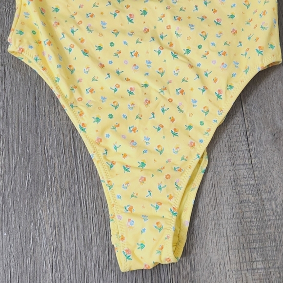 New!Frankie's Bikinis x Pamela Anderson Collab One Piece Swimsuit - Picture 9 of 15